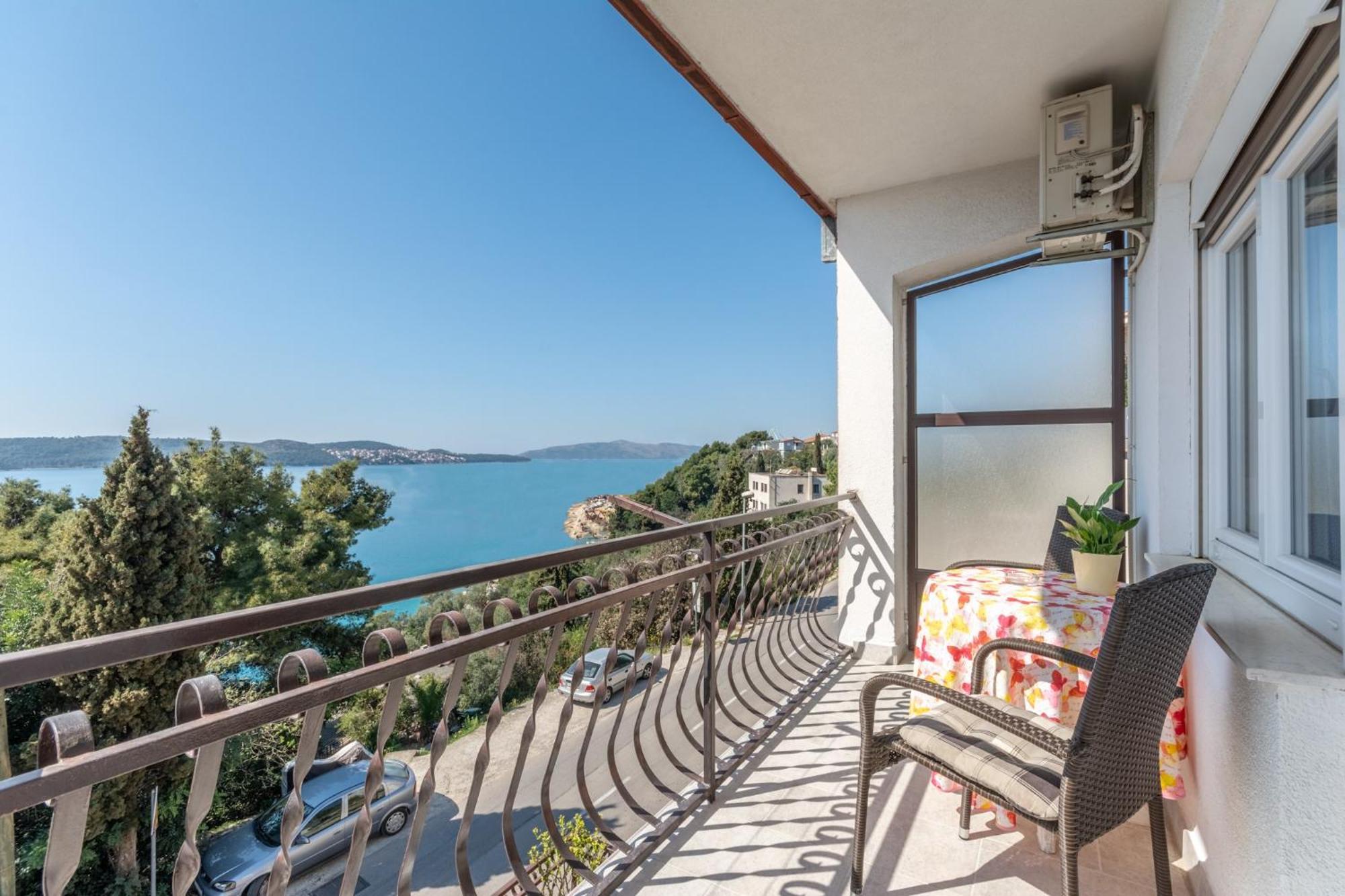 Apartments Mimi Trogir Bilik gambar